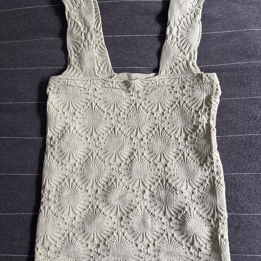 Cute tank with seashell pattern from wallflower